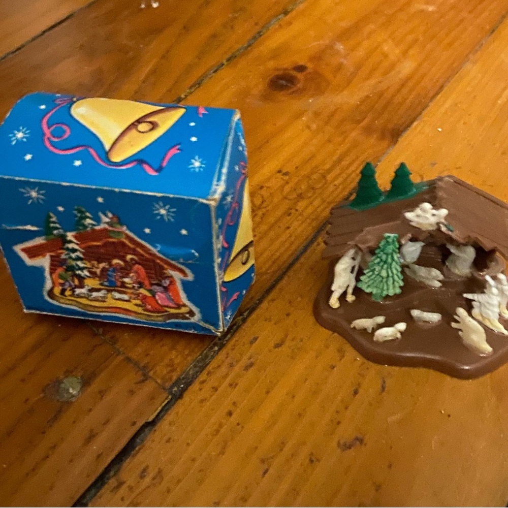 Vintage mini Christmas Miniature Nativity Scene with Box Diorama holiday Jesus